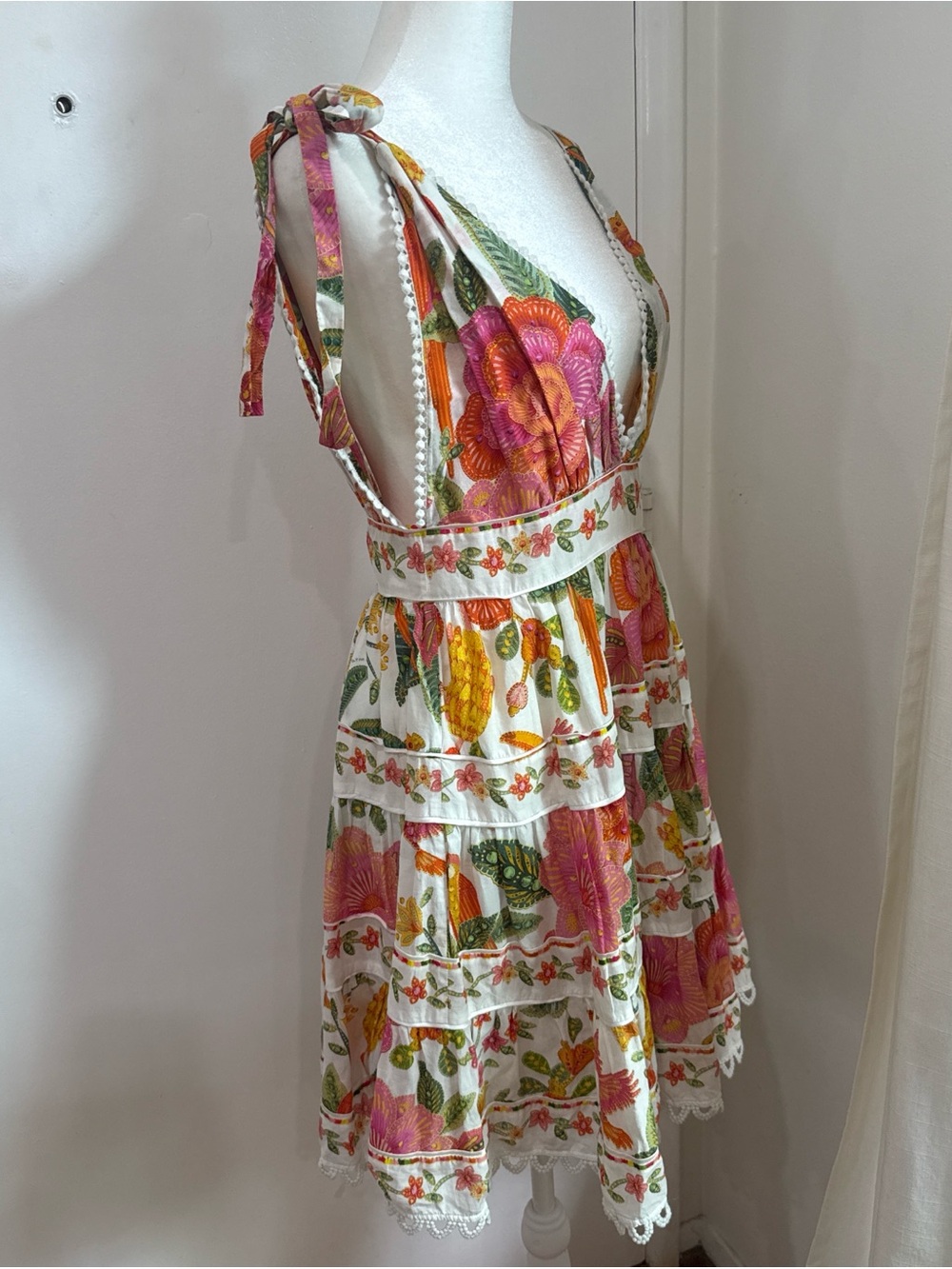 FARM RIO Macaw Bloom Mini Dress in Off White (size S)